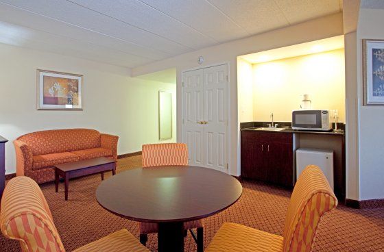Express Richmond Airport By Ihg